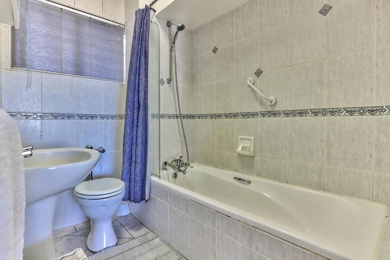 3 Sandringham Sea Facing Ground-Floor Studio Cape Town Apartment